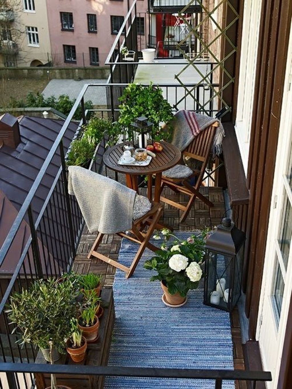 Creative Ways to Style Your Balcony