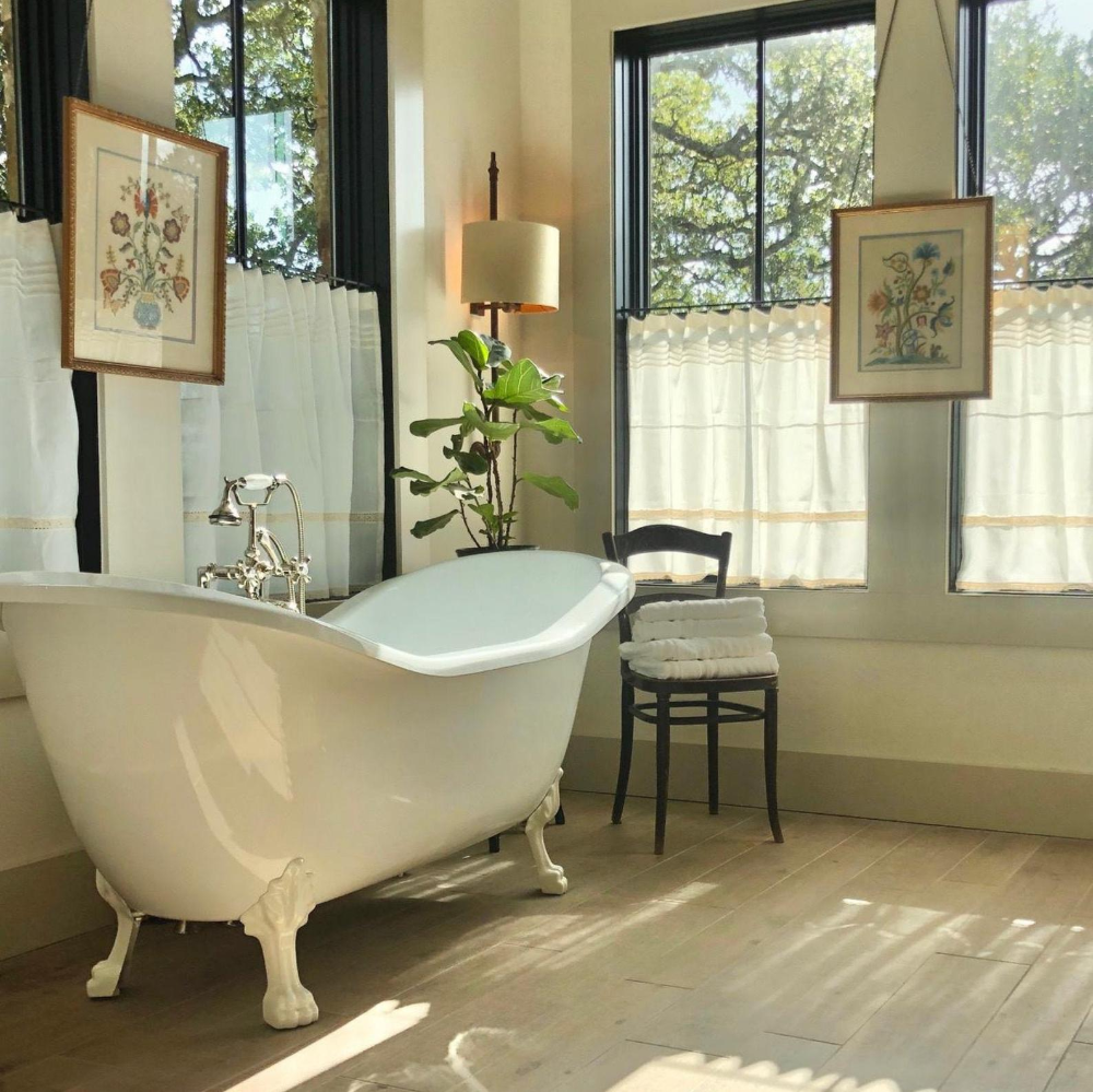 Stylish Bathroom Window Treatment Ideas