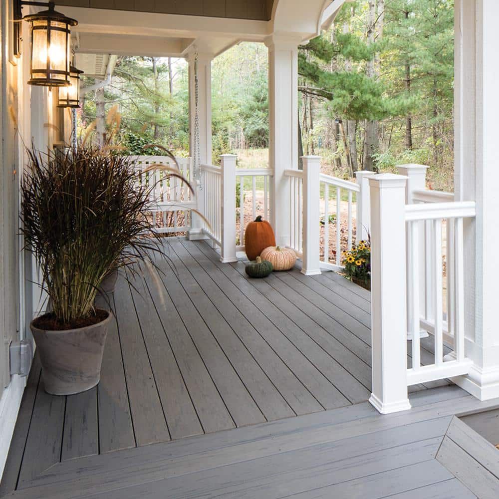 Choosing the perfect deck color for your
  outdoor space