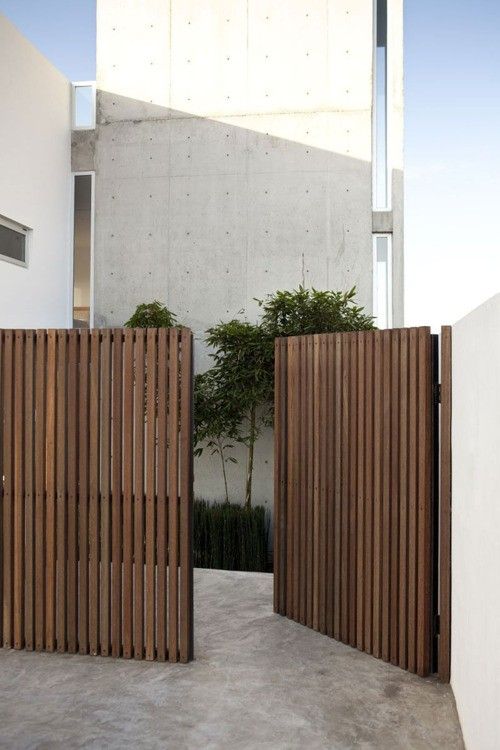 Creating a Stylish and Functional Deck
  Gate: Tips and Ideas