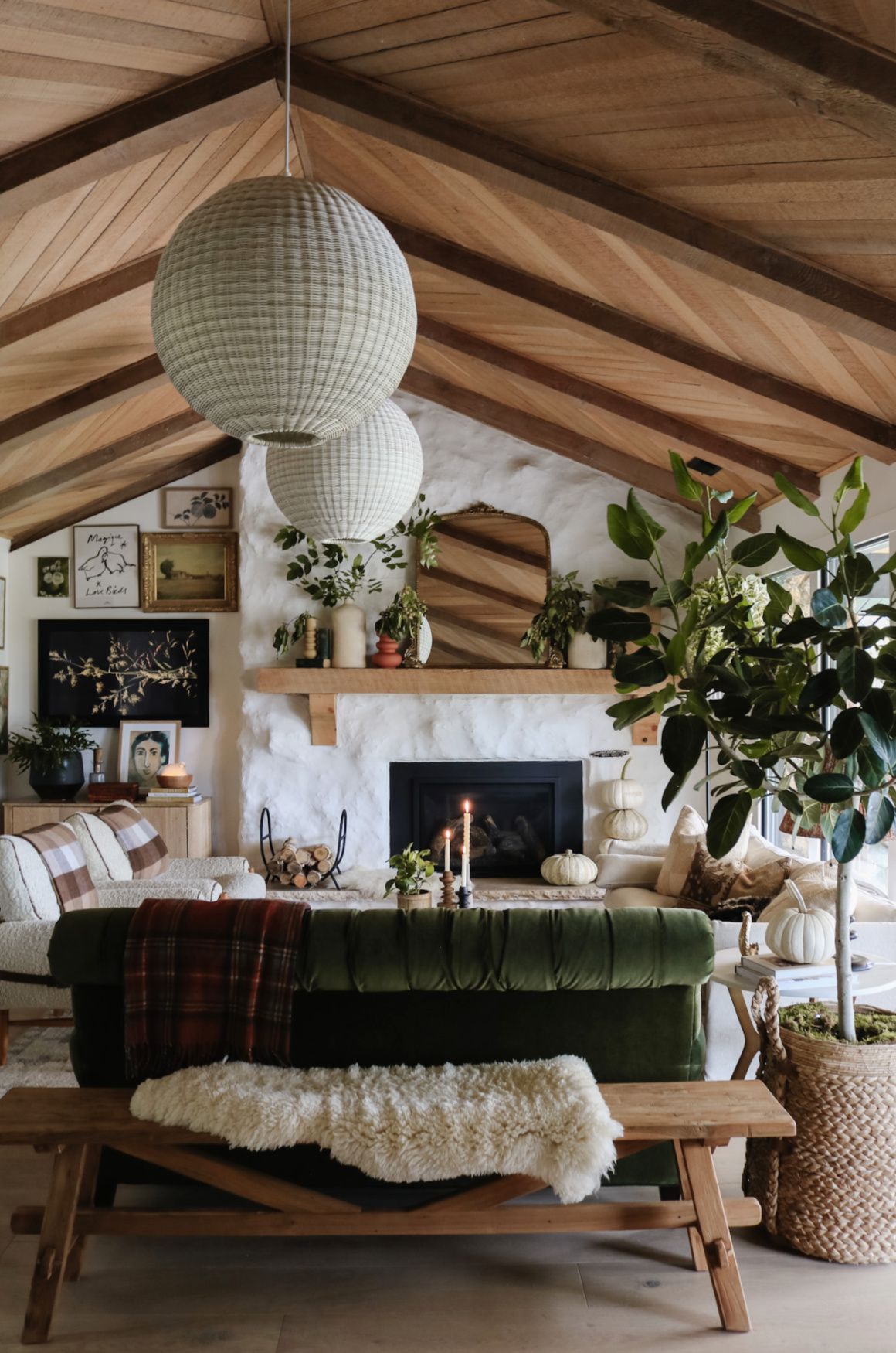 Tips for Cozy and Inviting Family Room
  Decor