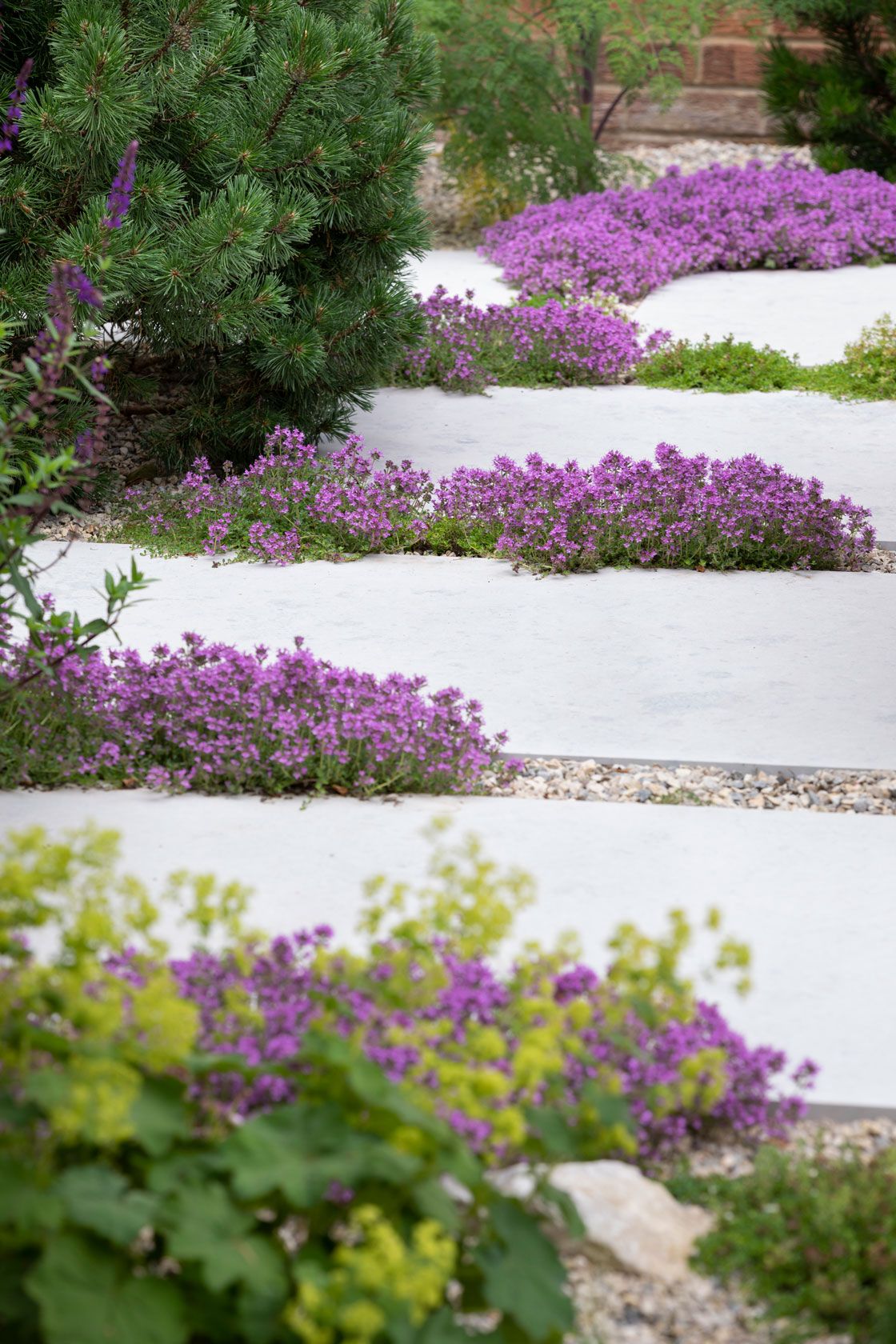 A Complete Guide to Choosing the Best
  Garden Paving for Your Home