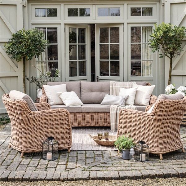 The Timeless Elegance of Rattan Garden
  Furniture