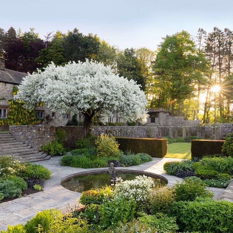 Transforming Your Outdoor Space: Creating
a Stunning Garden Landscape