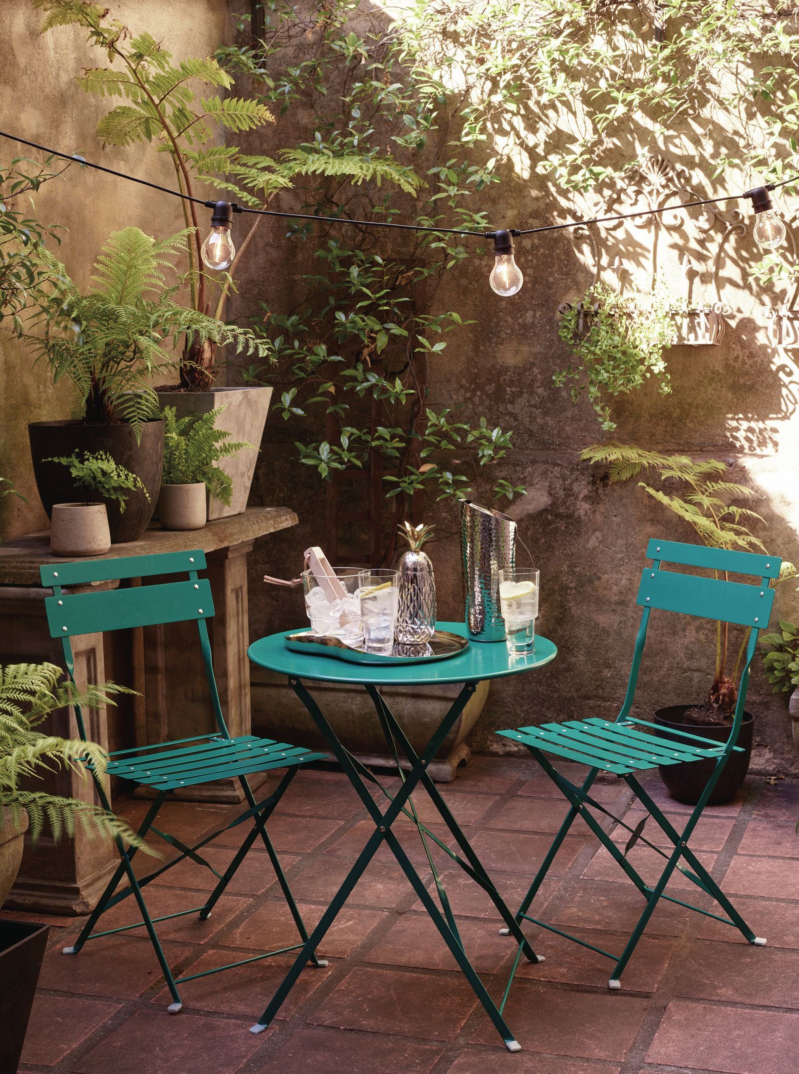 Creating a Stylish Outdoor Dining Space
  with a Bistro Set