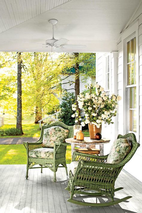 Benefits of Outdoor Wicker Chairs for
Your Patio