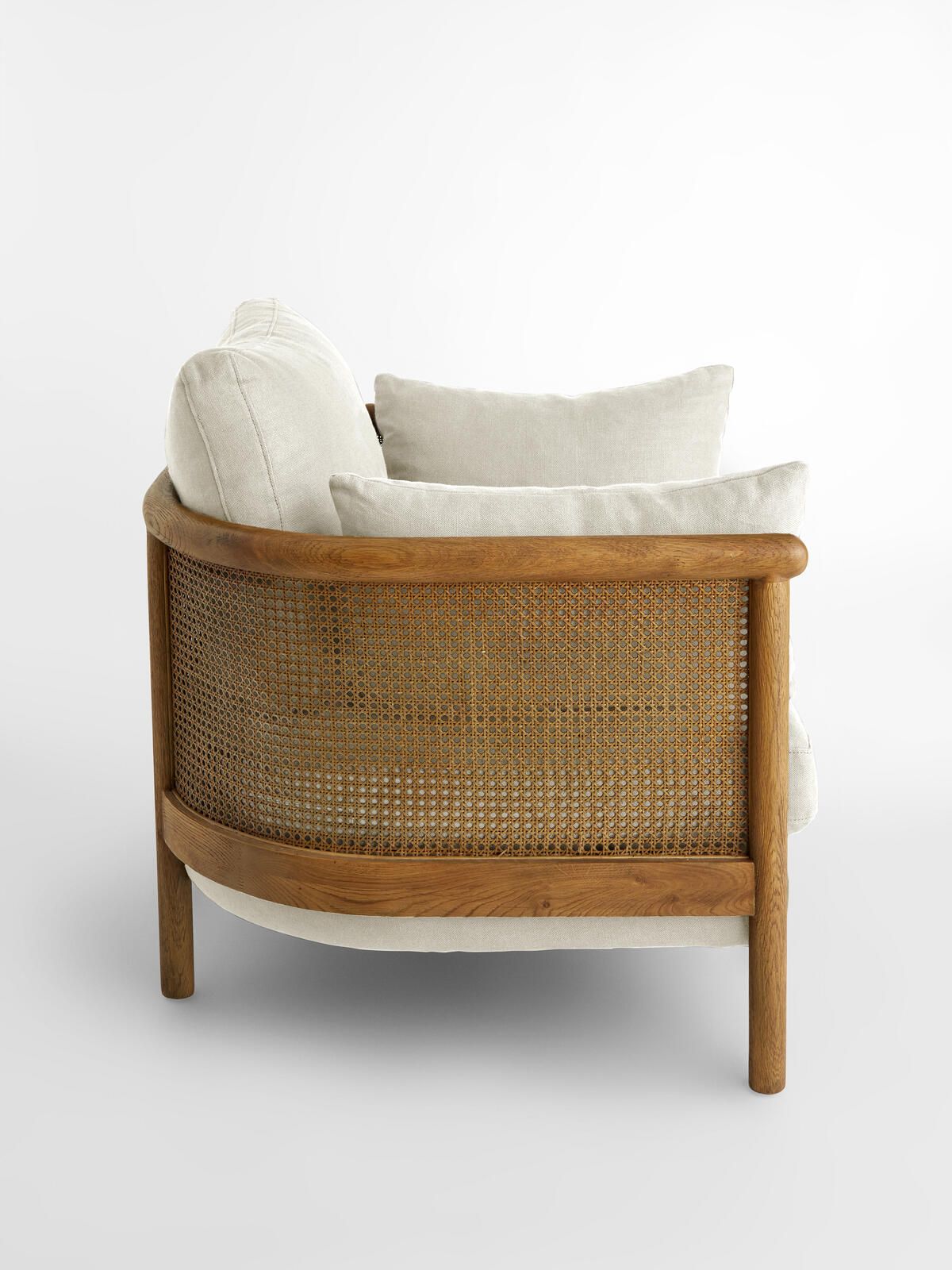 Creating a Cozy Oasis with Rattan Sofas