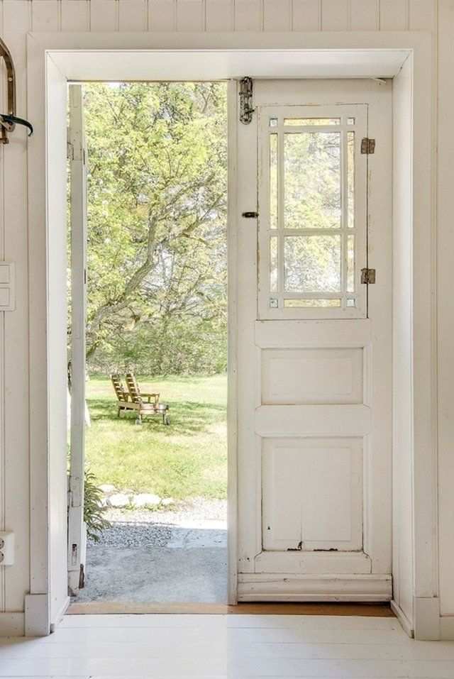 The Latest Trends in Entry Door Design