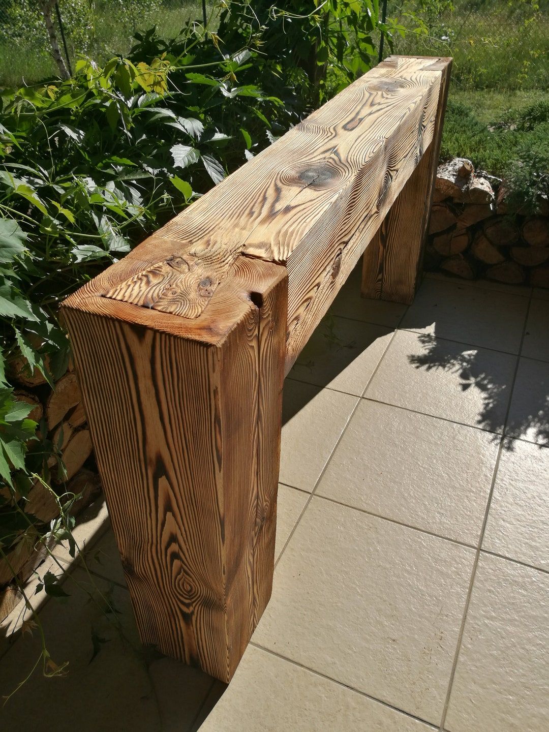 Refresh Your Outdoor Space with a Stylish
Console Table