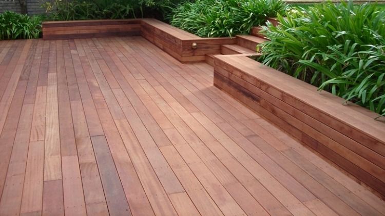 Choosing the Right Hardwood for Your
Decking Project