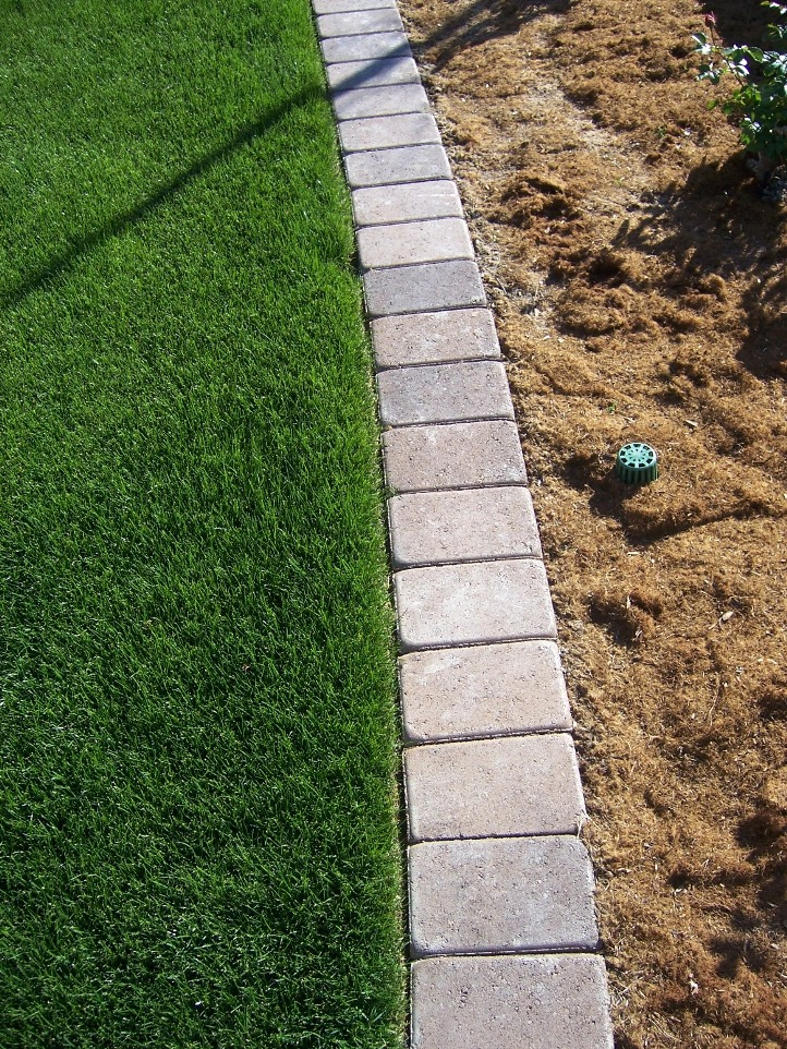 Transform Your Yard with Landscape Edging