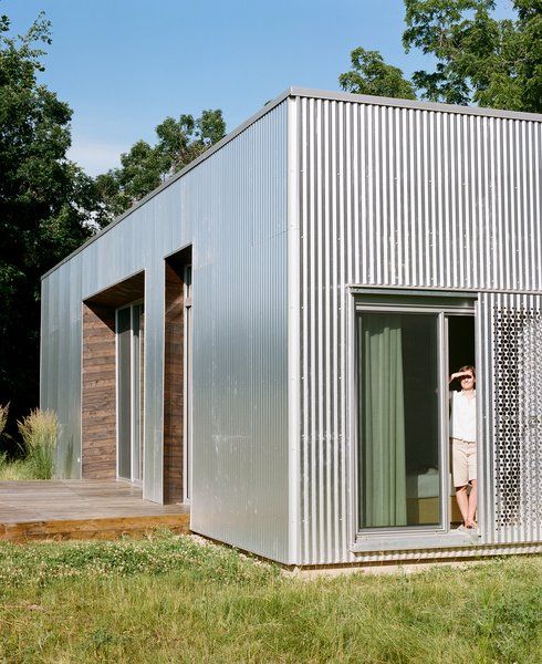 The Ultimate Guide to Metal Sheds: Types,
Benefits, and Maintenance
