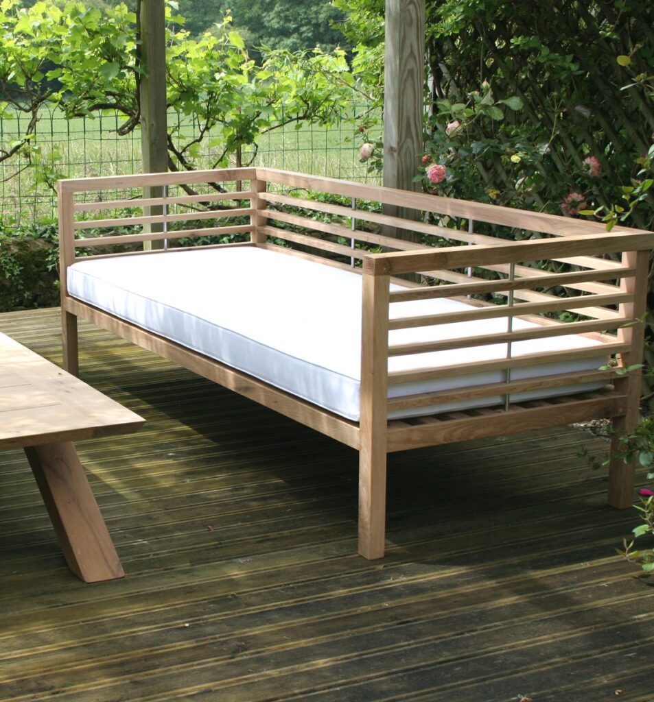 1714080291_outdoor-daybed.jpg