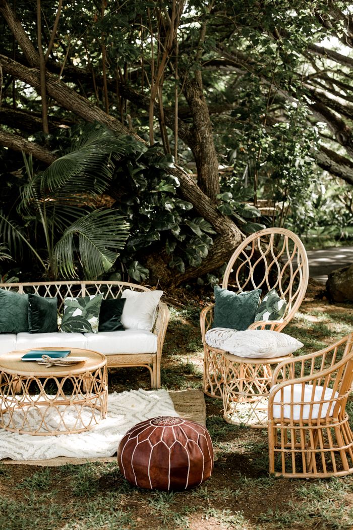 Creating an Outdoor Oasis: Choosing the
Perfect Lounge Furniture