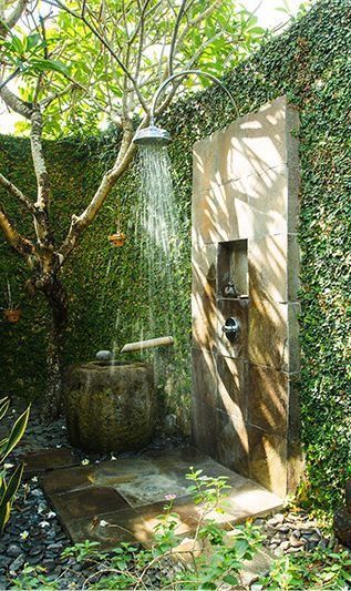 Refreshing Outdoor Shower Ideas for Your
Home