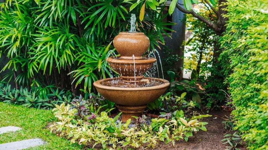 13 Garden Fountain Ideas – Forbes Ho