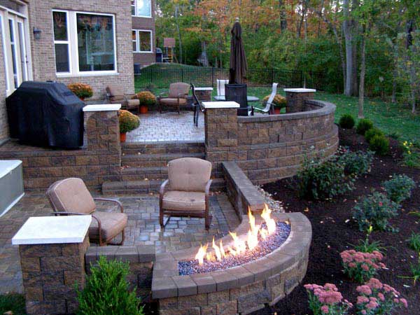 How to Build a Raised Patio with Retaining Wall Bloc