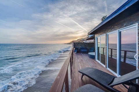 Beach house rentals, Pet-friendly beachfront rentals | Airb