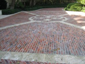 Reasons to Choose a Brick Paver Driveway Over a Concrete Drivew