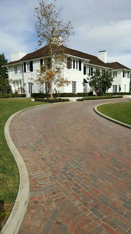 Custom Brick Driveway Ideas - Historical Bric