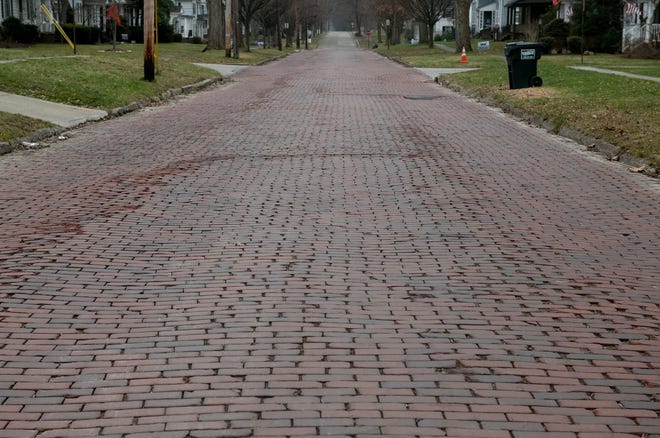 Ravenna accepts bids for brick replacement, paving projec