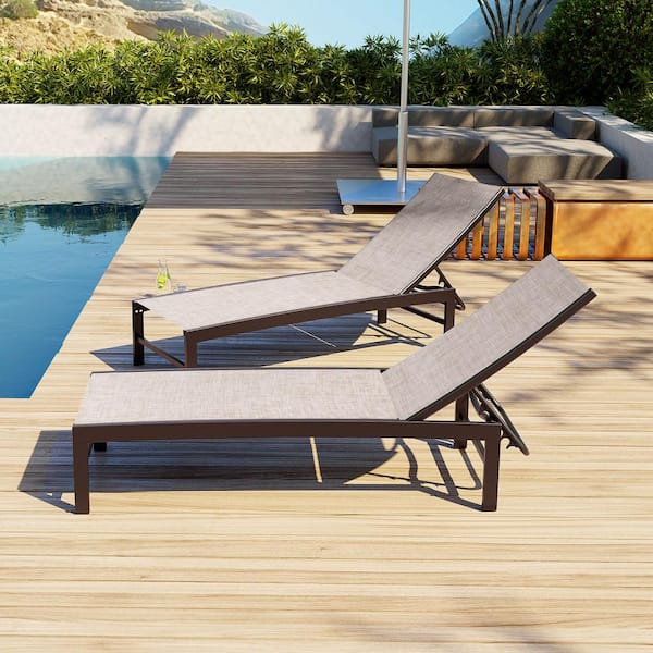 Stylish Chaise Lounge Options for Your Outdoor Space