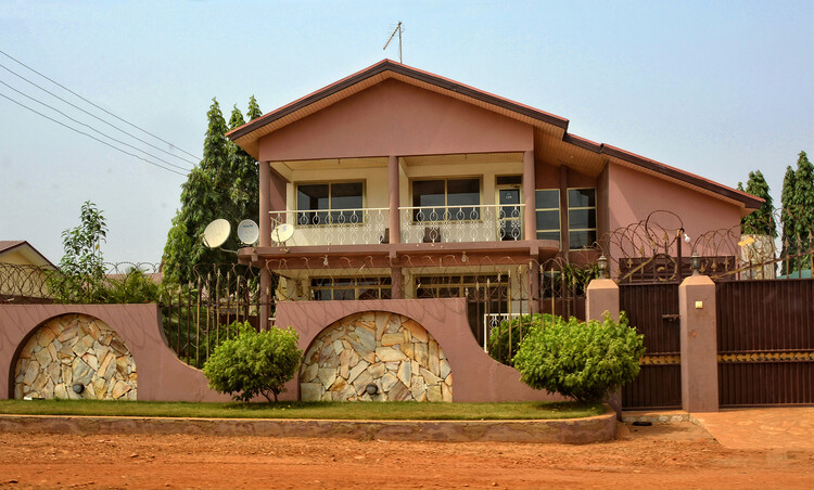 Defining Afro-Contemporary Homes: The Role of Case Study Houses .