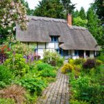 How to Design an Old-Fashioned Cottage Garden | Gardener's Pa