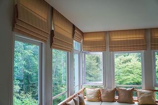 4 Reason to Choose Custom Window Treatments Over Mass-Produc