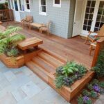 Make the Deck Planters be the Perfect Blend with your Deck .