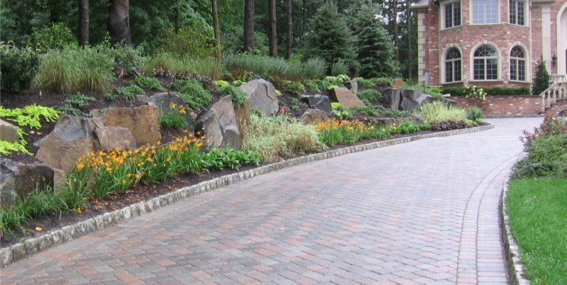 17+ Driveway Design Ideas for a Great 1st Impression - Landscaping .