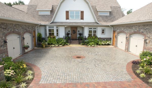 See Rice's driveway paver design ide