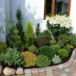 51+ Smart Ideas to Make Evergreen Landscape Garden on Your Front .