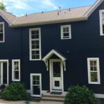 9 Best Exterior Blue Paint Colors and Palettes | Dark blue houses .