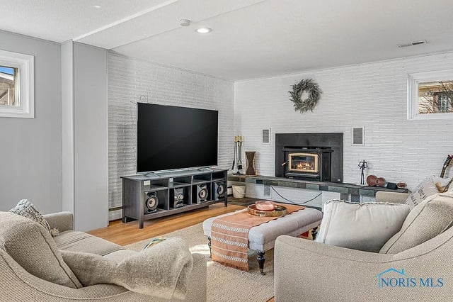 Family Room Design? : r/HomeDecorati