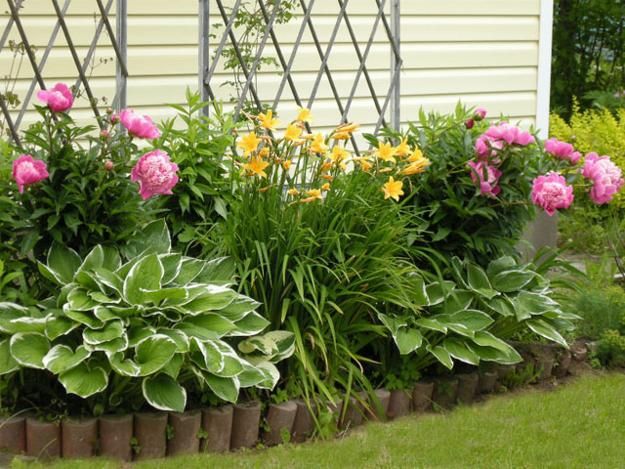 33 Beautiful Flower Beds Adding Bright Centerpieces to Yard .