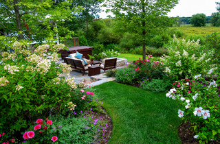 75 Backyard Flower Bed Ideas You'll Love - April, 2024 | Hou