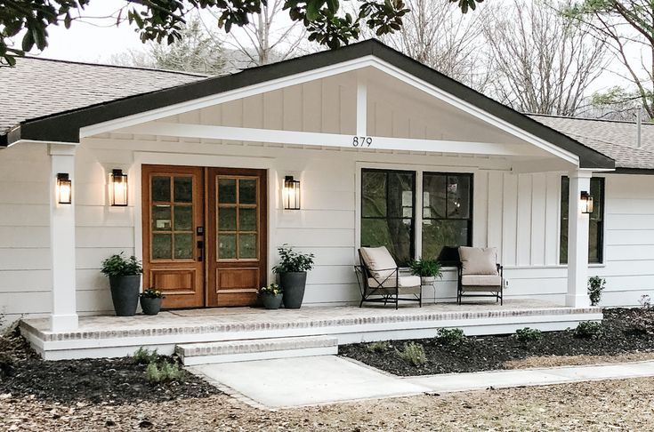 Simple and Beautiful Front Porch Decor - Beneath My Heart | Ranch .