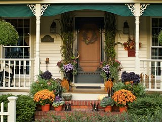 18 Fall Front Porch Ideas | Garden Desi