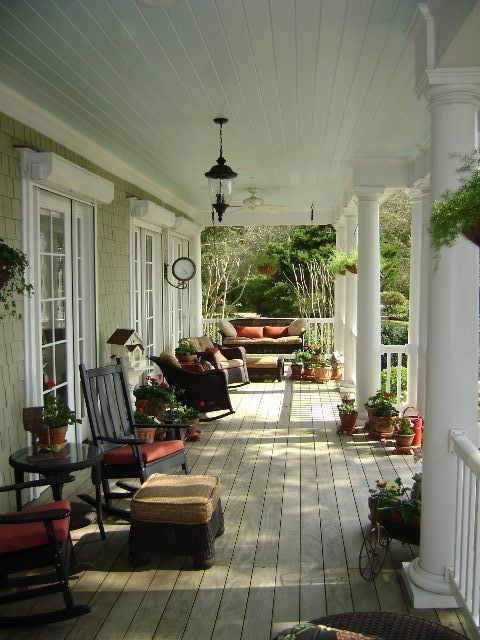 5 Best Porch Decorating Ideas for Spring | Front porch design .