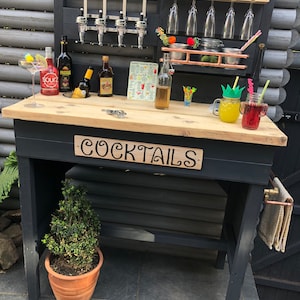 Rustic Hand Made Indoor Outdoor Garden Cocktail Bar - Et