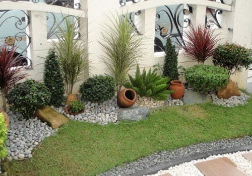 7 New Landscape Design Ideas For Small Spaces | Small yard .