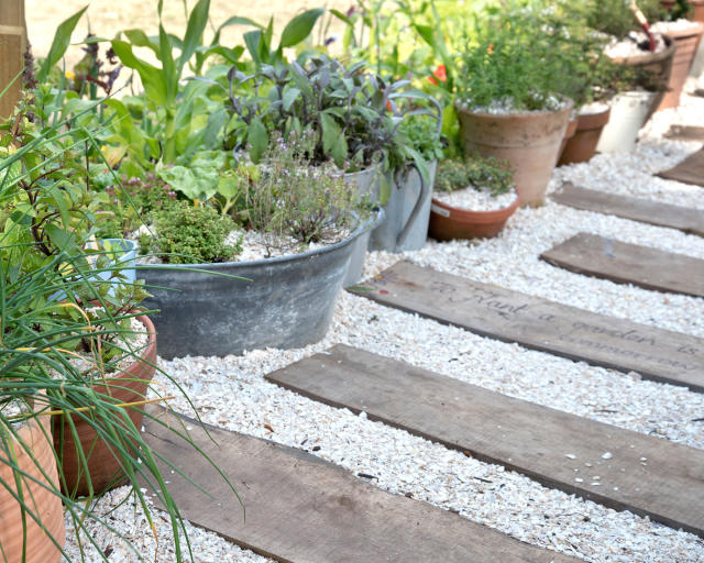 Cheap DIY garden path ideas: 10 ways to build a path for le