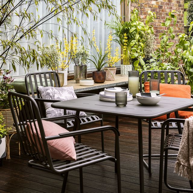 Stylish Garden Patio Sets to Transform Your Outdoor Space