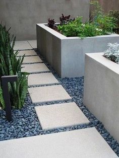 40 Garden Pavers and Stepping Stones ideas | garden design, garden .