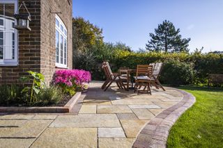 Garden Paving Ideas: 10 Inspiring Patio Designs | Homebuildi