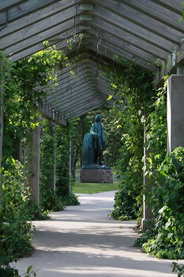 Minnehaha Falls Pergola Garden - Minneapolis Park & Recreation Boa