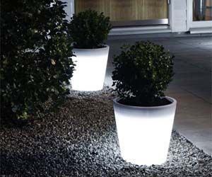 Light Up Planters | Garden design, Planters, Outdoor garde