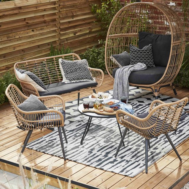 The Ultimate Guide to Choosing the Perfect Garden Recliner