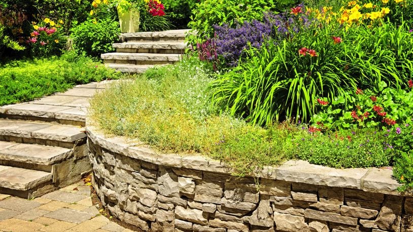 Choosing the right retaining wall for your landsca